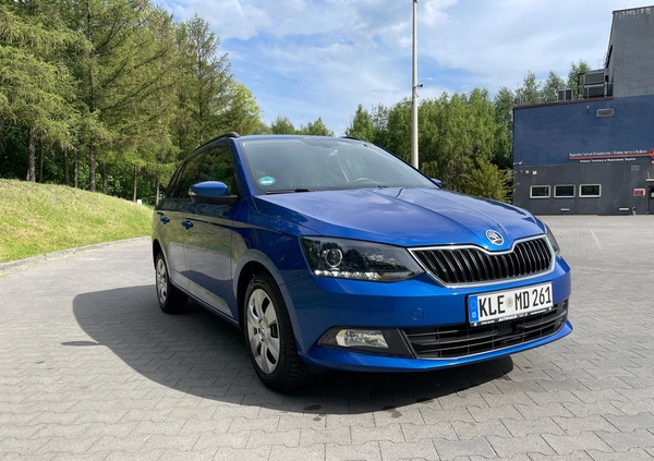 Skoda Fabia cena 37900 przebieg: 160000, rok produkcji 2017 z Olszyna małe 781